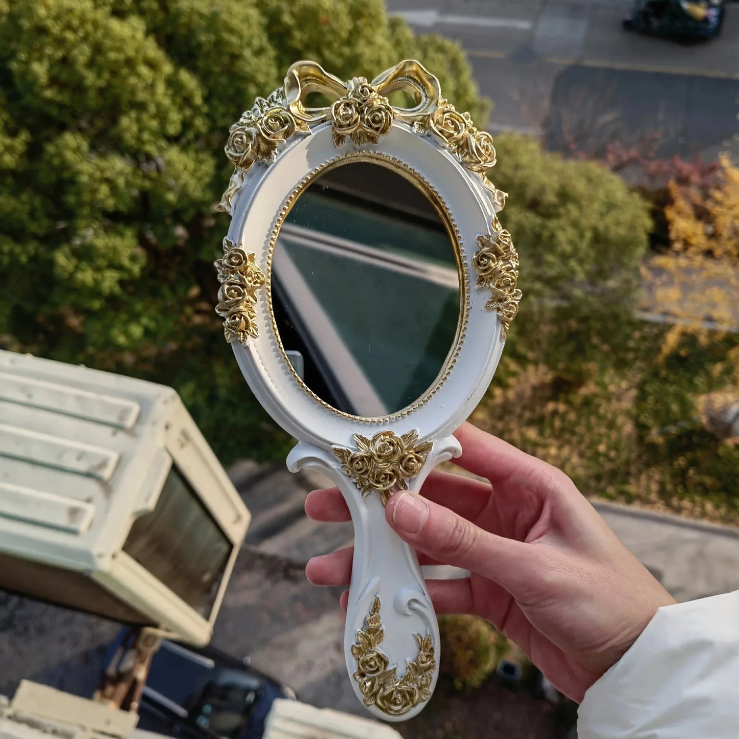 European Style Retro Handheld Mirror Vintage