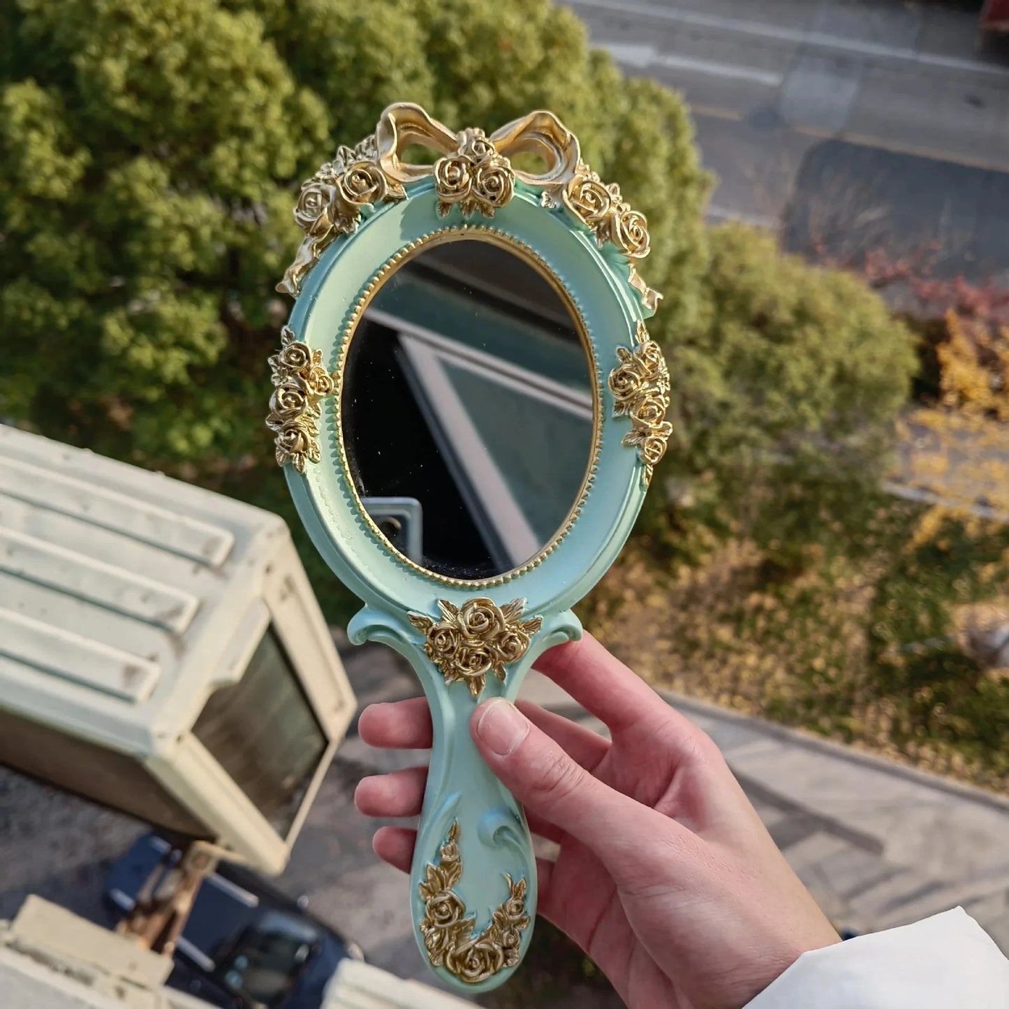 European Style Retro Handheld Mirror Vintage